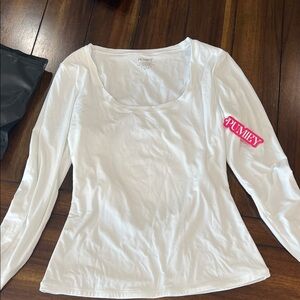 Pumiey Women's White Long Sleeve Scoop Neck Tee